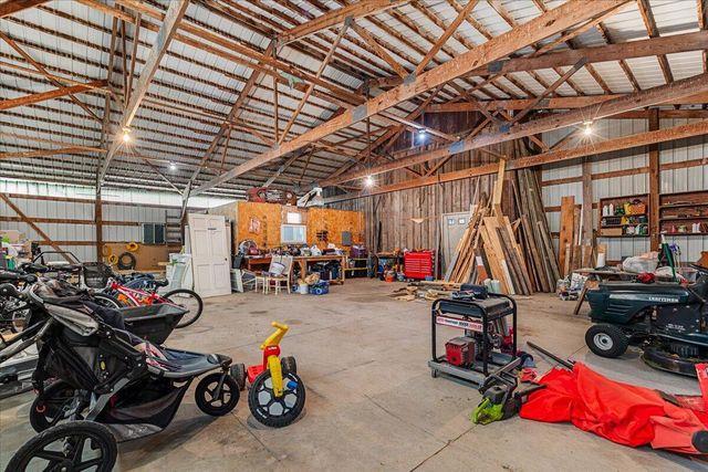 613 County Highway H, Fredonia, WI 53021