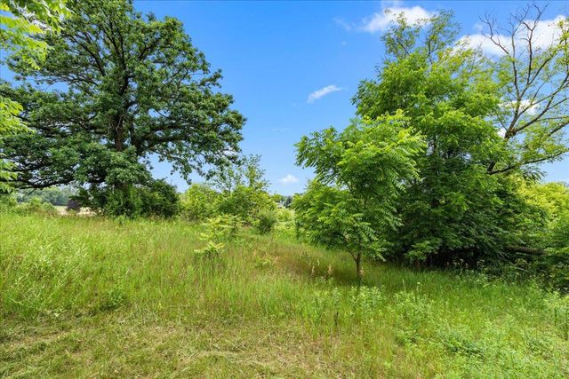 613 County Highway H, Fredonia, WI 53021