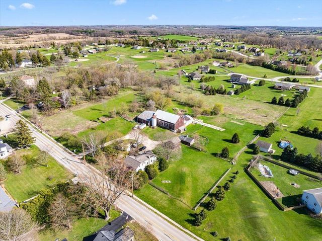 613 County Highway H, Fredonia, WI 53021