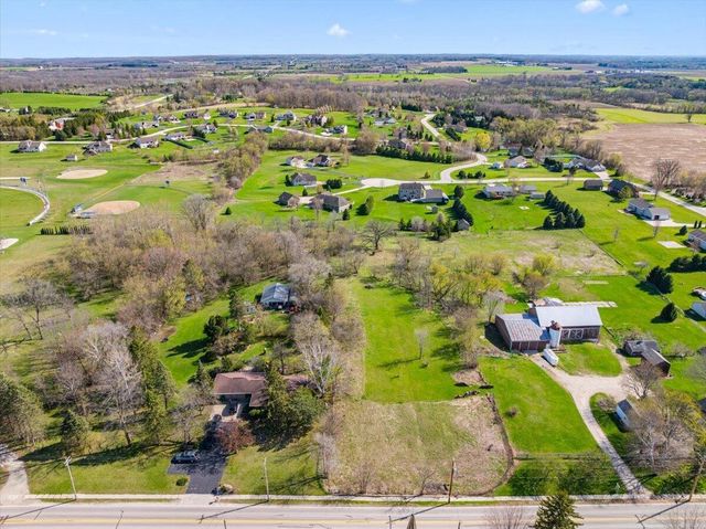 613 County Highway H, Fredonia, WI 53021