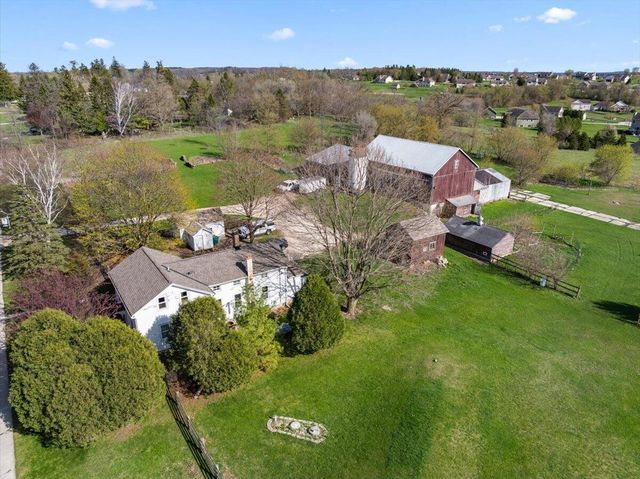 613 County Highway H, Fredonia, WI 53021