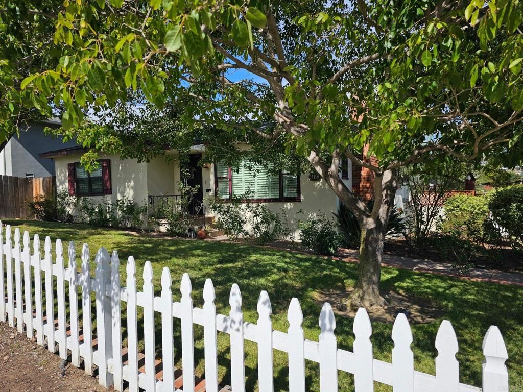 4401 Pomona Avenue, La Mesa, CA 91942