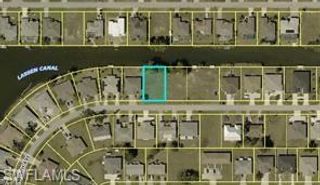 527 SE 4th TER, Cape Coral, FL 33990