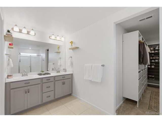 459 S Olathe St, Aurora, CO 80017