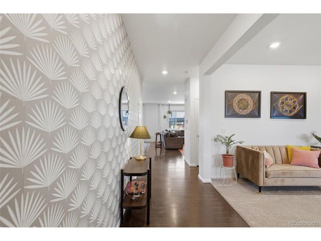 459 S Olathe St, Aurora, CO 80017