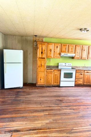 1606 Tayloe Avenue, Sonora, TX 76950