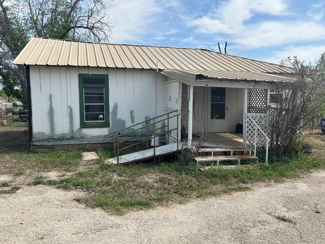 1606 Tayloe Avenue, Sonora, TX 76950