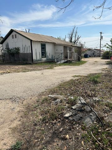 1606 Tayloe Avenue, Sonora, TX 76950