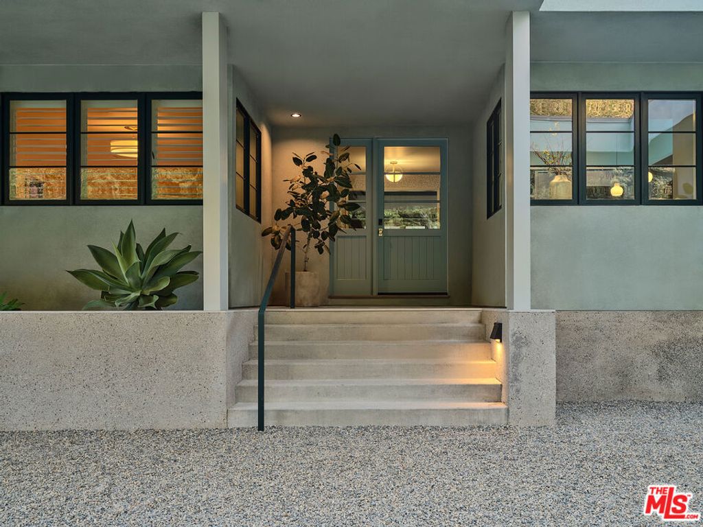 2633 Mandeville Canyon Road, Los Angeles, CA 90049 — photo 3
