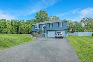 13 Jodphur Lane, Newburgh, NY 12550