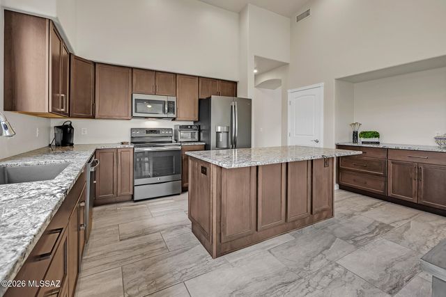 2289 N Split Rock Place, Tucson, AZ 85749