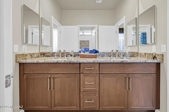 2289 N Split Rock Place, Tucson, AZ 85749