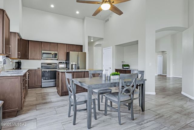 2289 N Split Rock Place, Tucson, AZ 85749