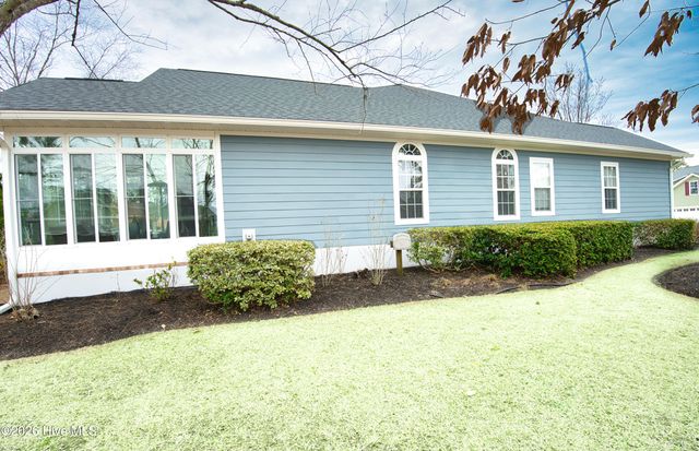 8816 Smithfield Drive NW, Calabash, NC 28467