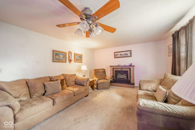 1920 E 49th Street, Anderson, IN 46013