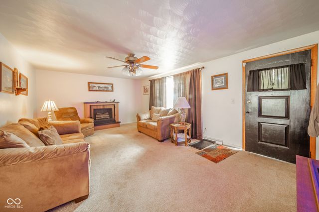 1920 E 49th Street, Anderson, IN 46013