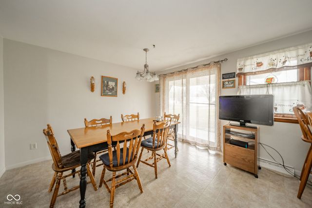 1920 E 49th Street, Anderson, IN 46013