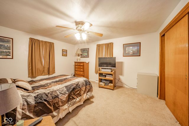 1920 E 49th Street, Anderson, IN 46013