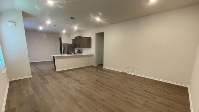 6015 Midsummer Way, Crandall, TX 75114