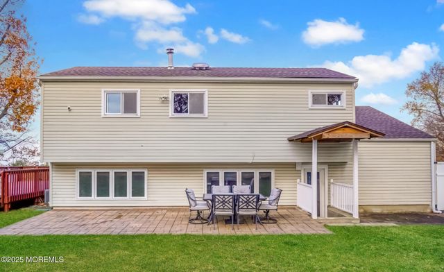 27 Gibson Drive, Hazlet, NJ 07730