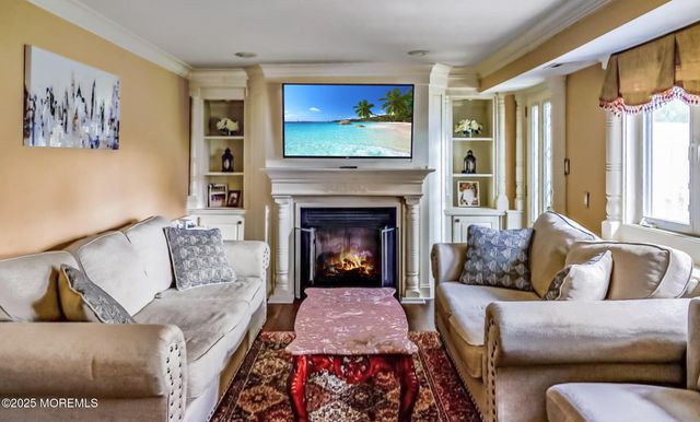 27 Gibson Drive, Hazlet, NJ 07730