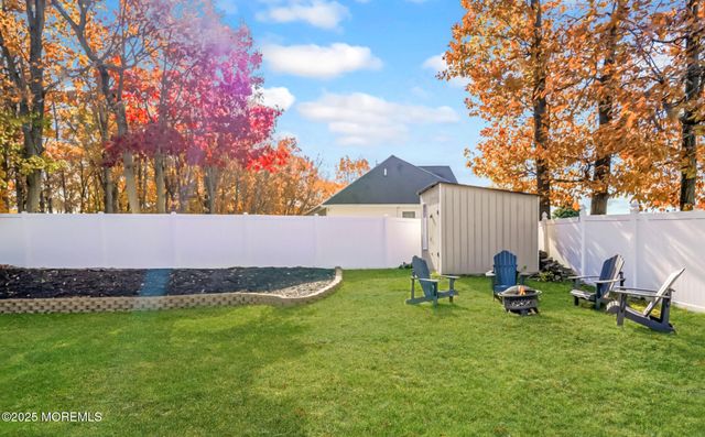 27 Gibson Drive, Hazlet, NJ 07730