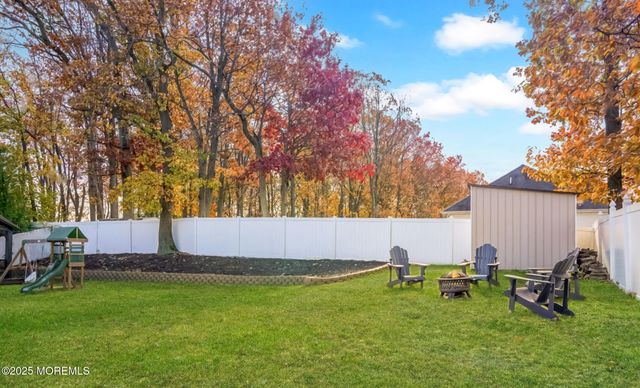 27 Gibson Drive, Hazlet, NJ 07730