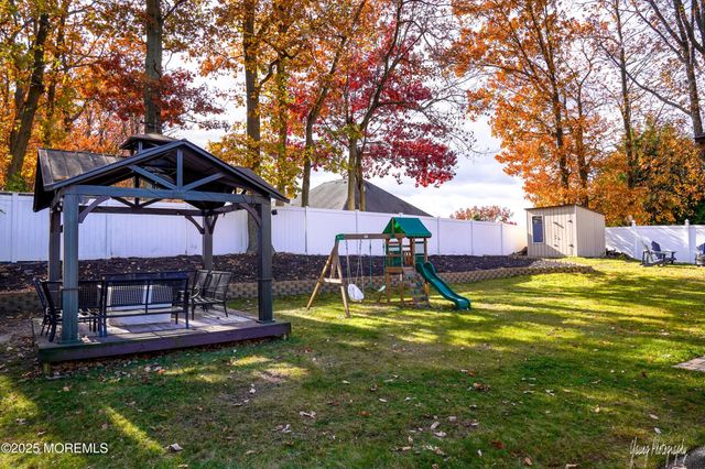 27 Gibson Drive, Hazlet, NJ 07730