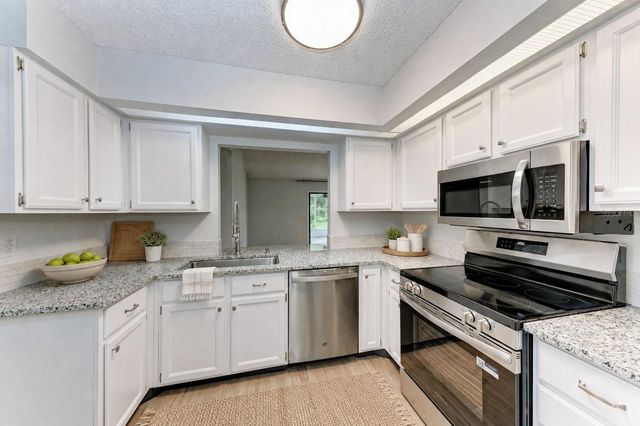 5506 82ND AVENUE DRIVE E, Palmetto, FL 34221