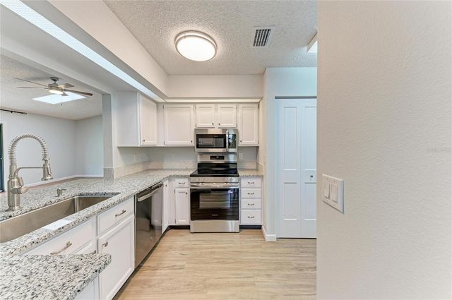 5506 82ND AVENUE DRIVE E, Palmetto, FL 34221