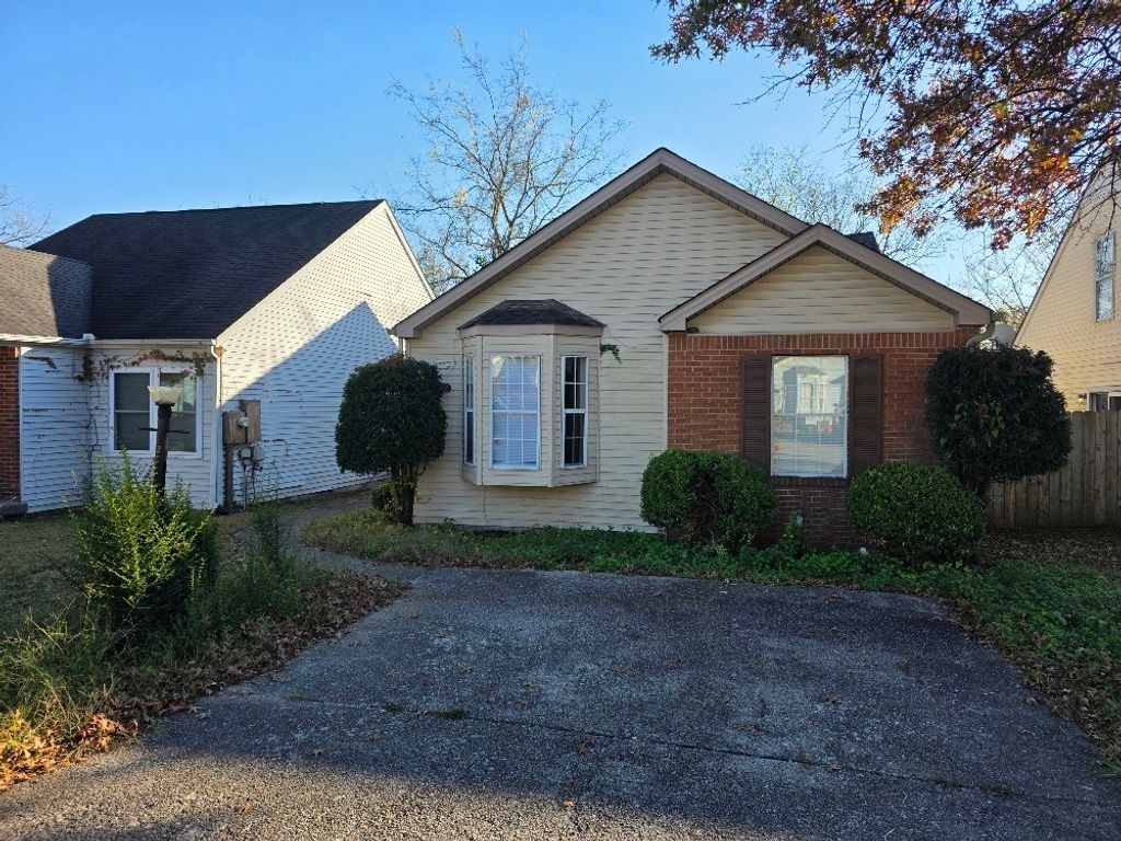 732 Willow Trace Drive, Whites Creek, TN 37189
