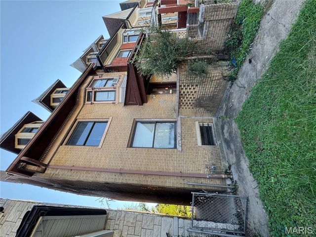 4614 Newberry Terrace, St Louis, MO 63113