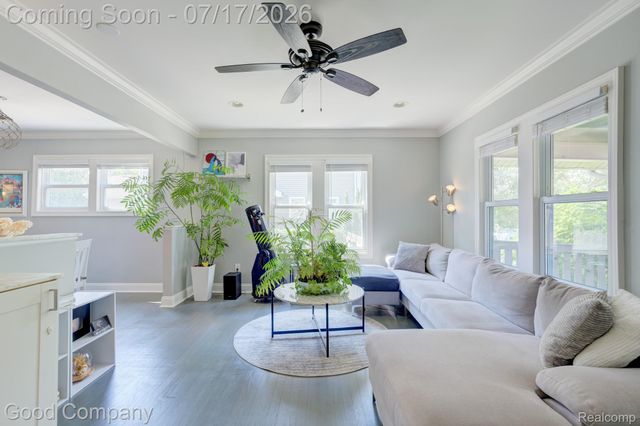 1015 Batavia Avenue, Royal Oak, MI 48067