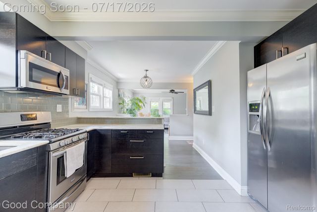 1015 Batavia Avenue, Royal Oak, MI 48067
