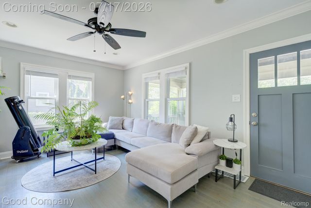1015 Batavia Avenue, Royal Oak, MI 48067