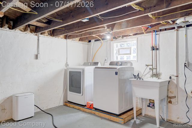 1015 Batavia Avenue, Royal Oak, MI 48067