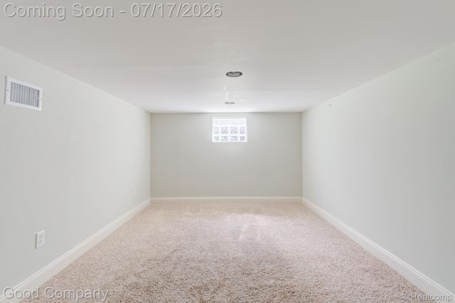 1015 Batavia Avenue, Royal Oak, MI 48067