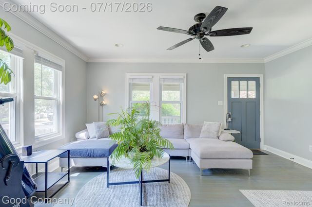 1015 Batavia Avenue, Royal Oak, MI 48067