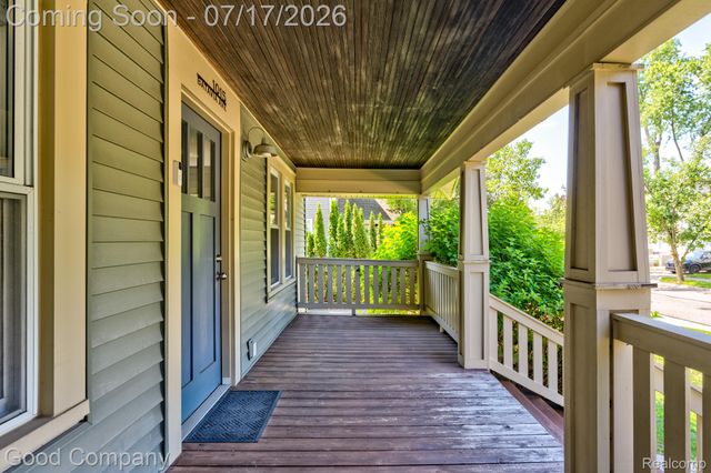 1015 Batavia Avenue, Royal Oak, MI 48067