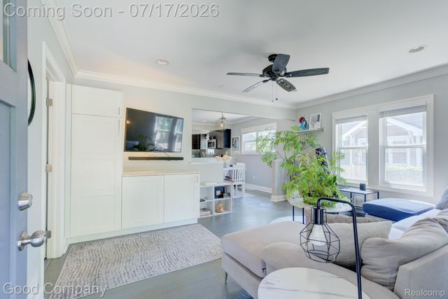 1015 Batavia Avenue, Royal Oak, MI 48067