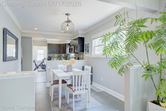 1015 Batavia Avenue, Royal Oak, MI 48067
