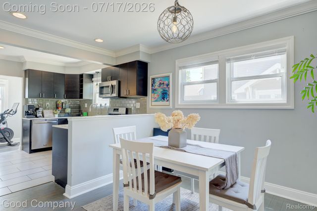 1015 Batavia Avenue, Royal Oak, MI 48067
