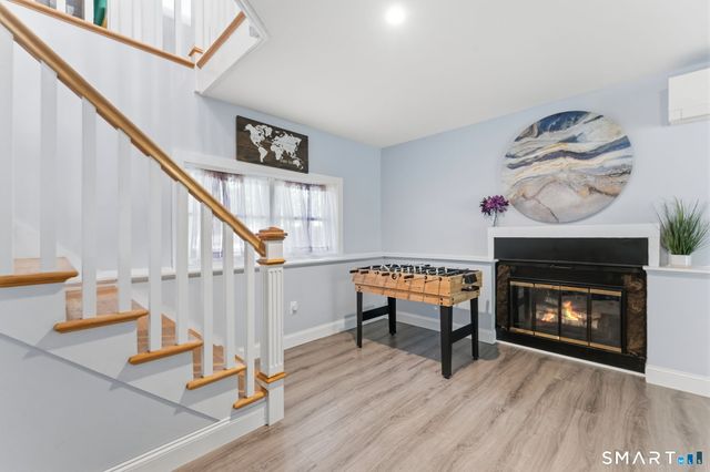 18 Old Black Point Road, East Lyme, CT 06357