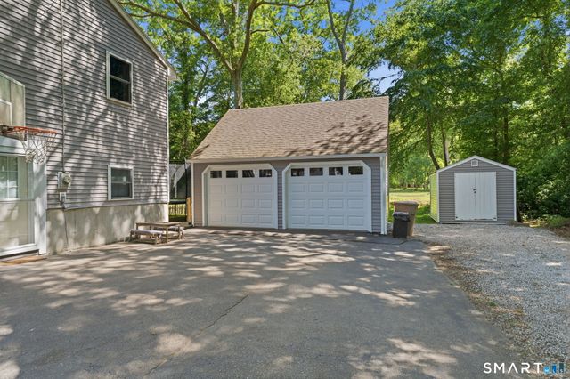 18 Old Black Point Road, East Lyme, CT 06357