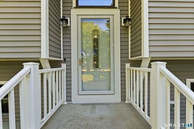 18 Old Black Point Road, East Lyme, CT 06357