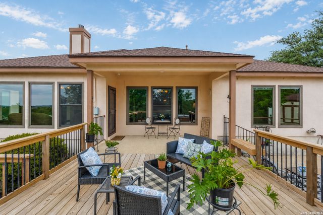 580 County Road 273, Mico, TX 78056