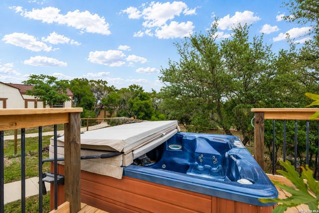 580 County Road 273, Mico, TX 78056