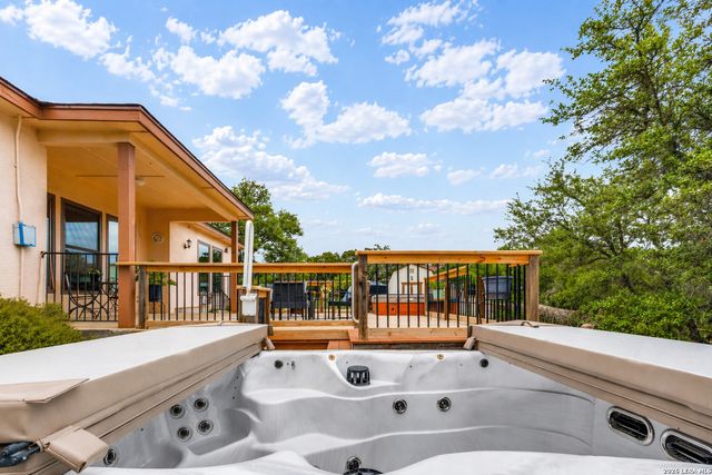 580 County Road 273, Mico, TX 78056