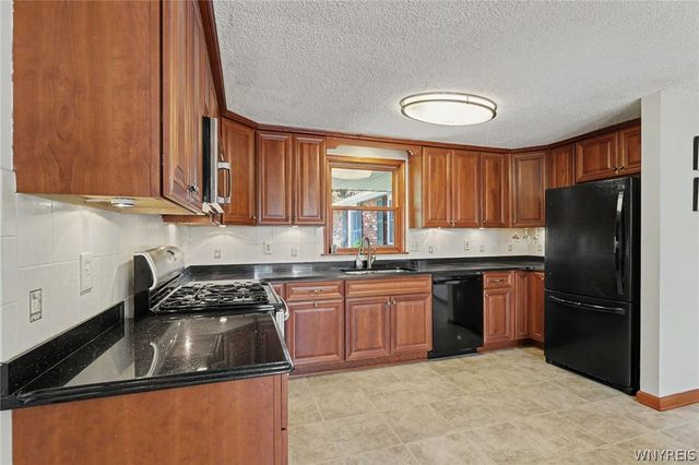 13075 Steiner Road, Newstead, NY 14001
