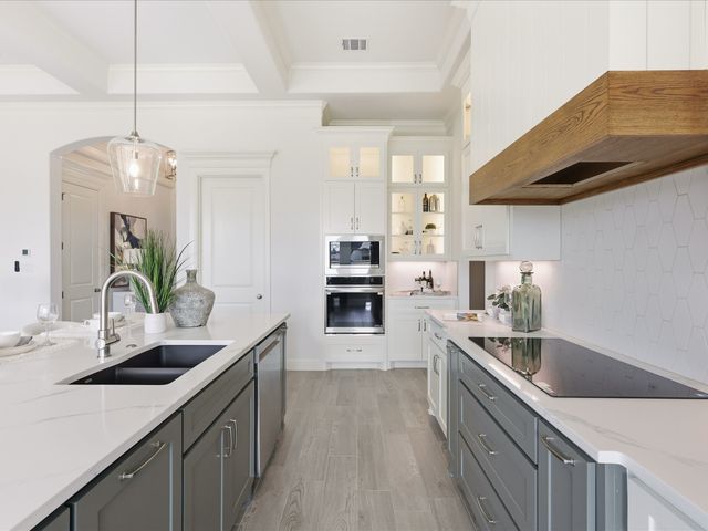 2152 Middlewood Circle, Granbury, TX 76049